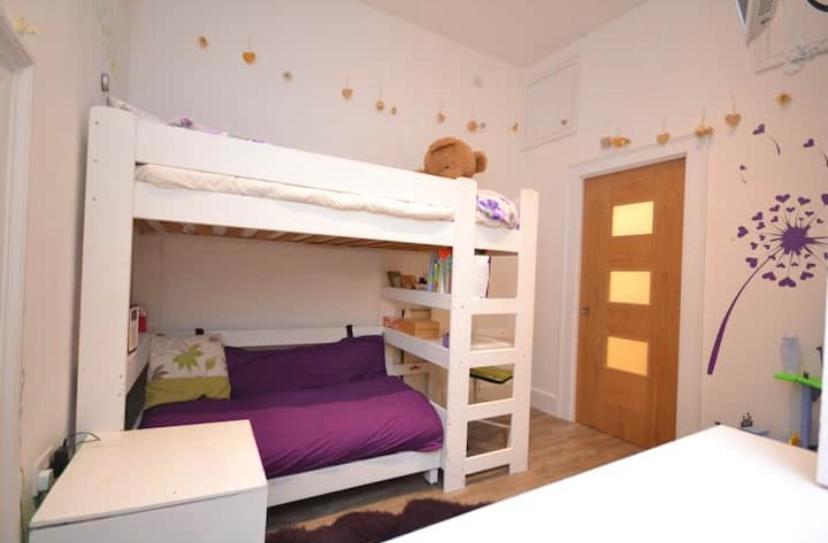 Compact, Central Apartment, Dog Friendly. 金斯布里奇 外观 照片