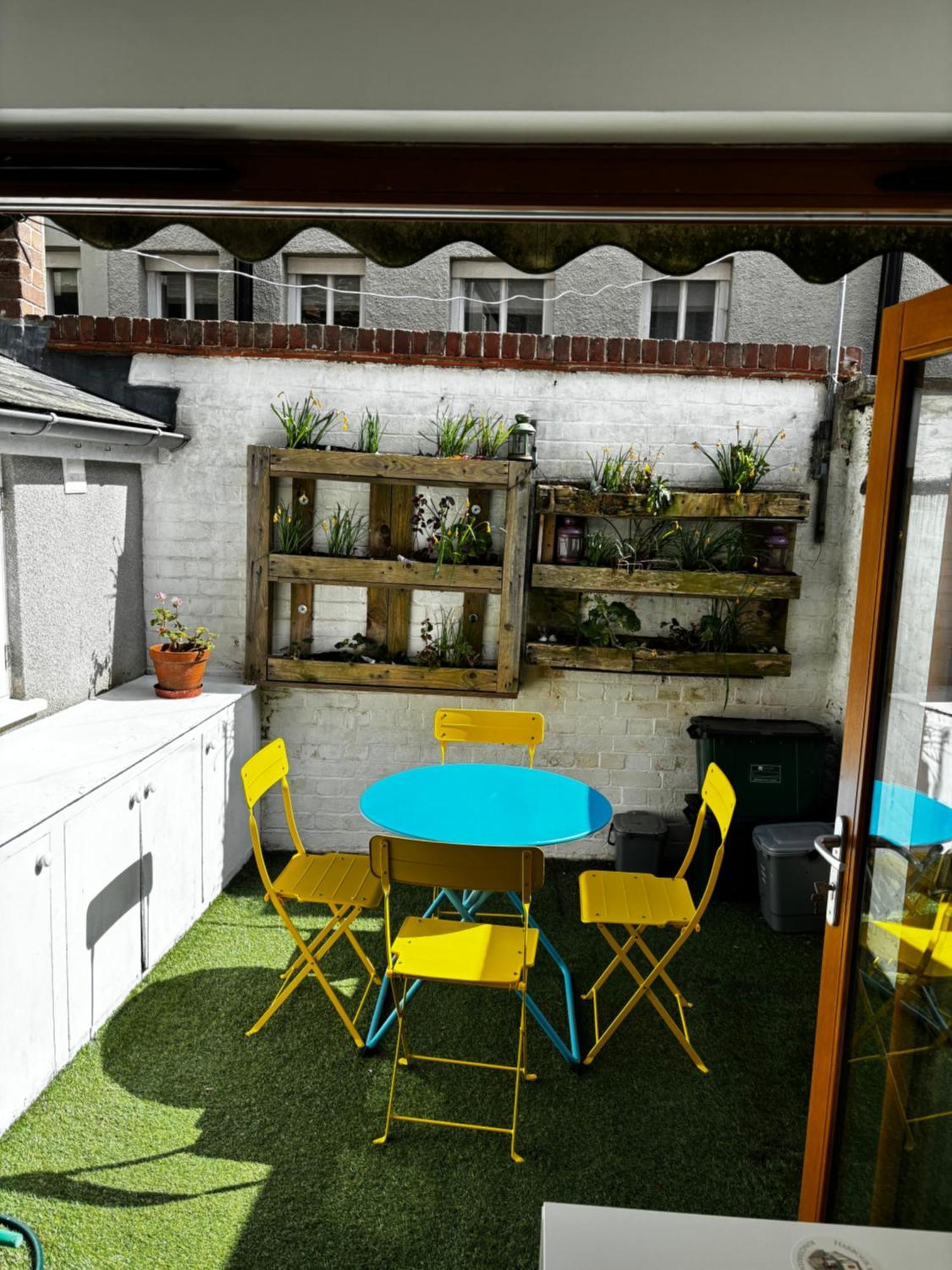 Compact, Central Apartment, Dog Friendly. 金斯布里奇 外观 照片